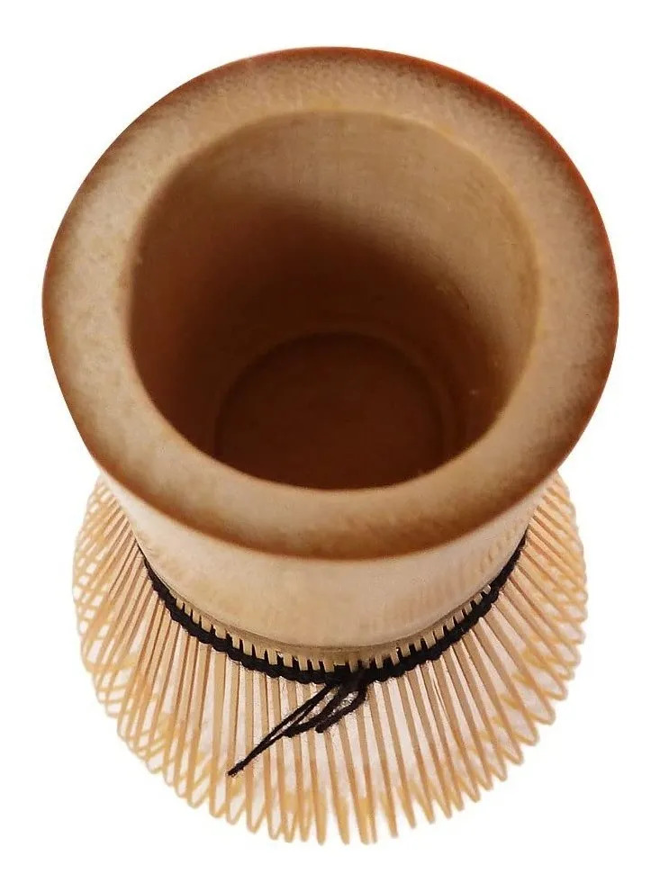 Chasen: Batidor Para Matcha 100 Cerdas Para Espumar Matcha Beige